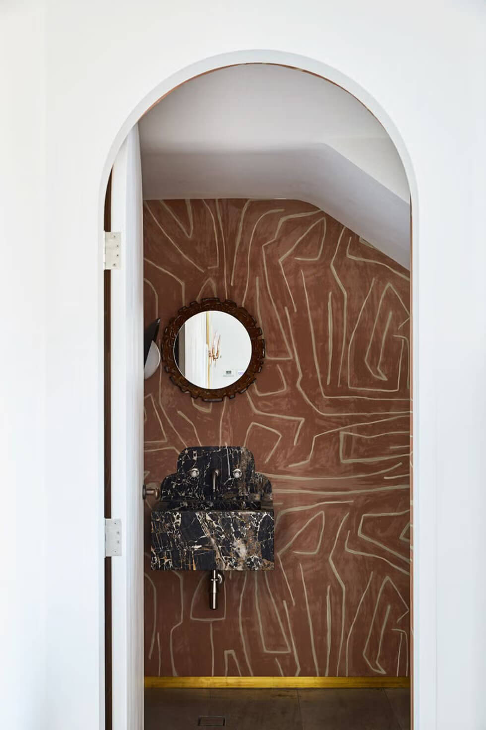 Decorate a small bathroom with fun stickers