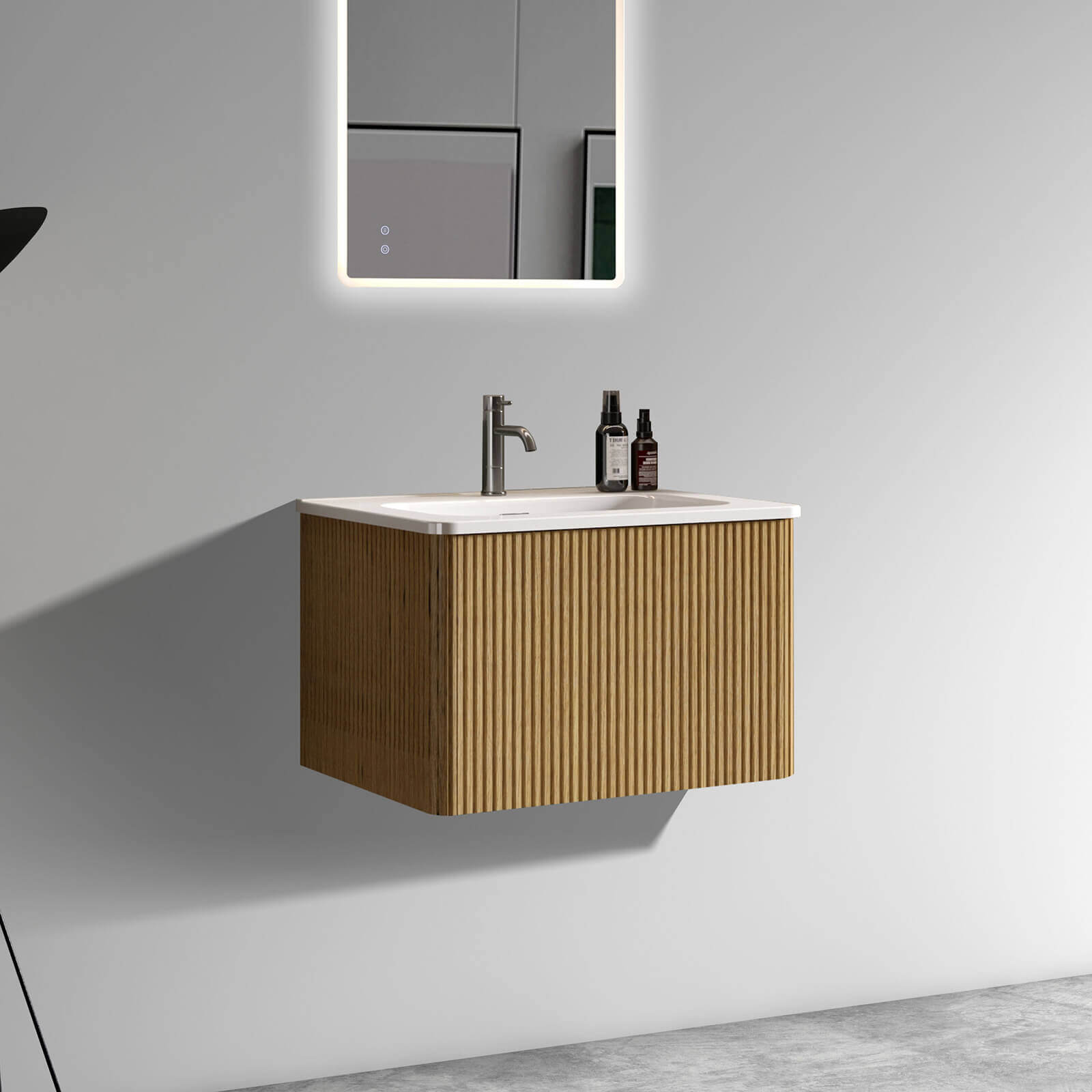 Family-friendly bathroom cabinet with rounded corners and ceramic sink