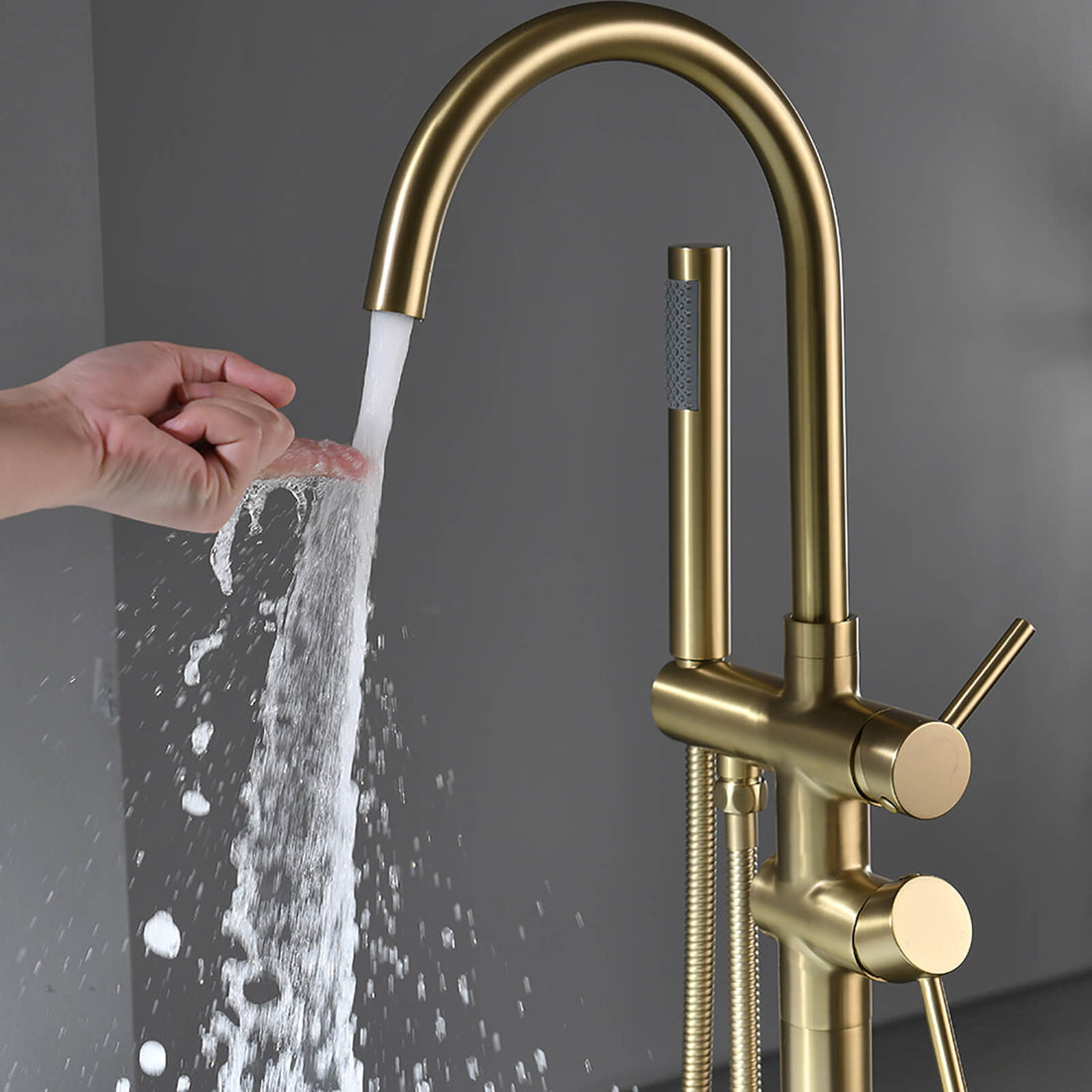 Luxury freestanding tub faucet with dual handles