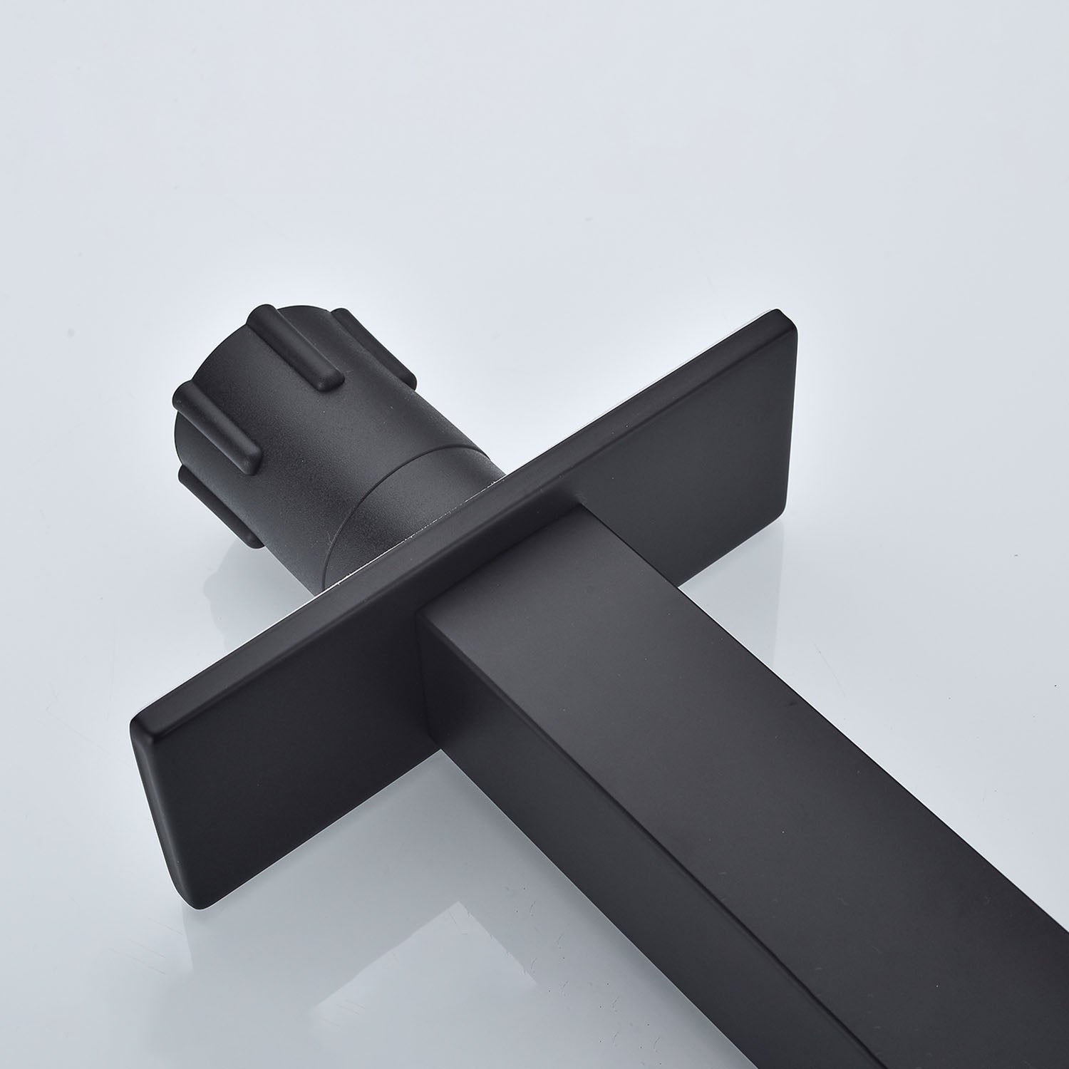Matte Black Bathroom Faucet with deck plate-Single-hole installation