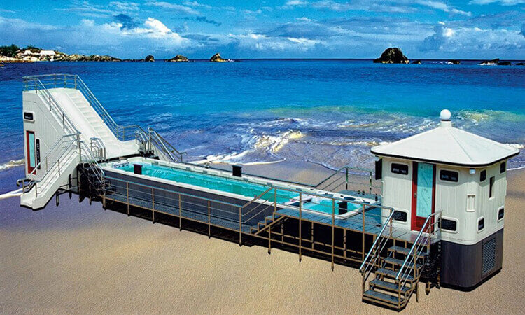 How Big is the Largest Bathtub in the World