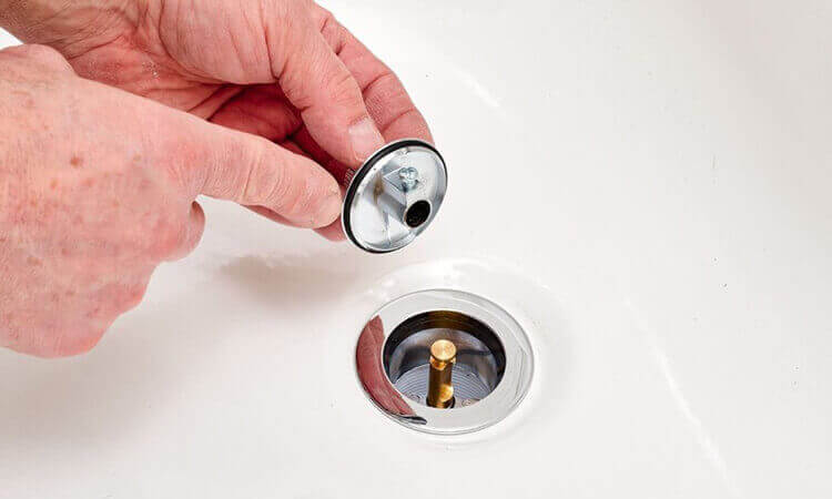how to remove bathtub drain