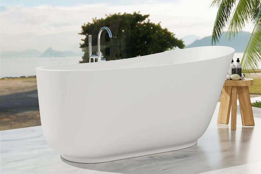 59-inch white freestanding bathtub
