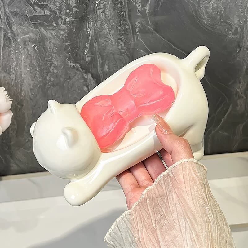 Decorative cat soap holder for modern bathroom décor