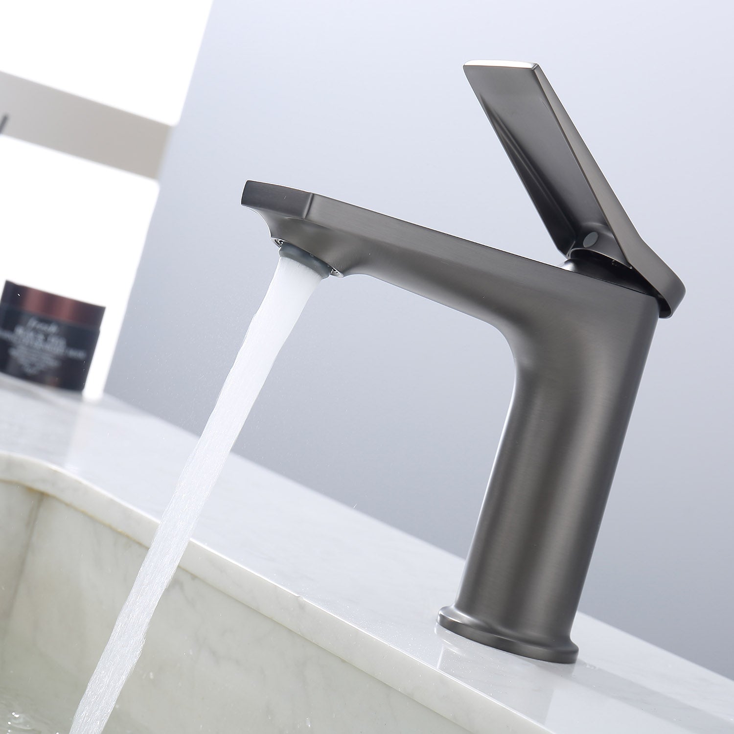 Grey Single Hole Single Handle Bathroom Faucet-water flow