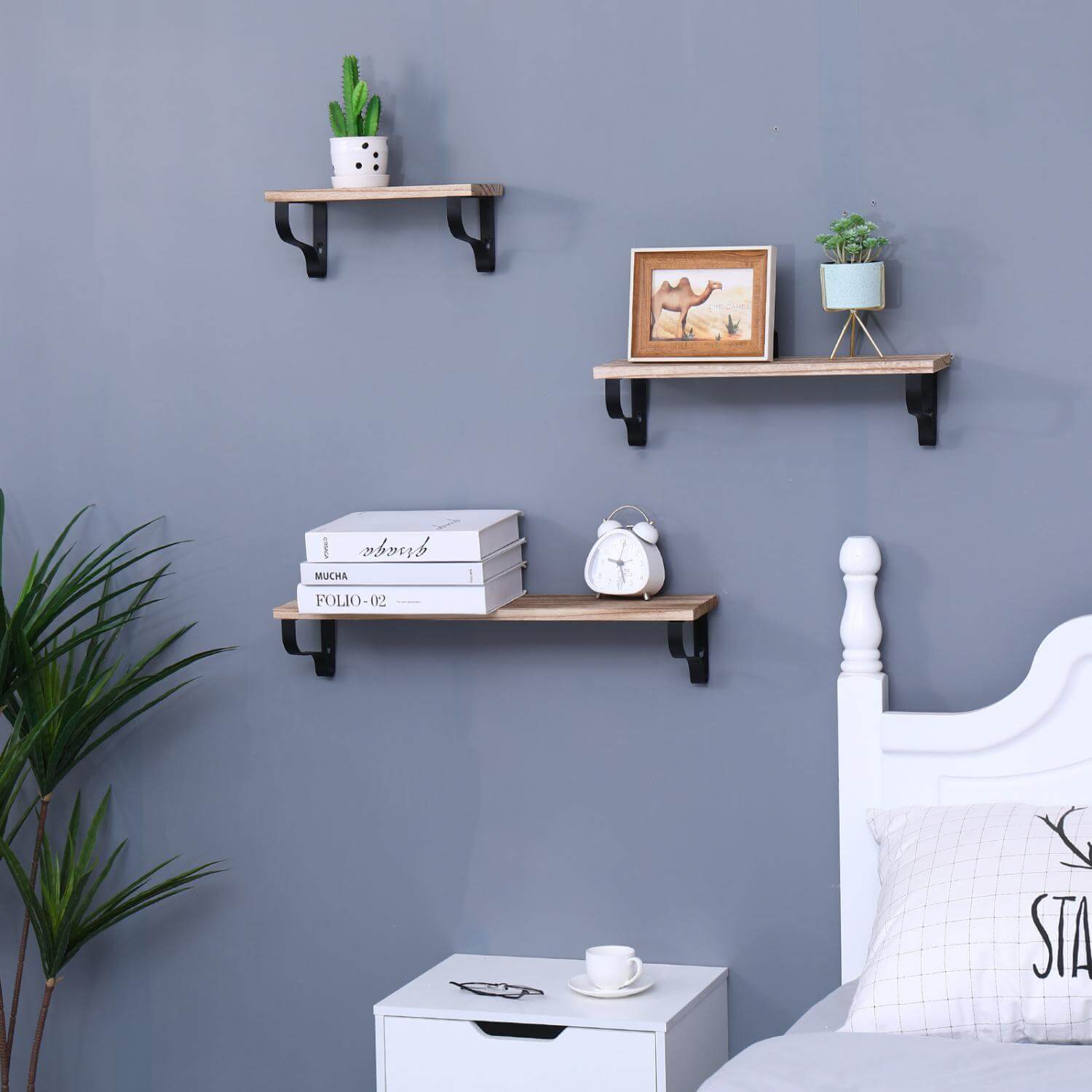 Wall-Mounted Oak Floating Shelves with Brackets for Bathroom (Set of 3)