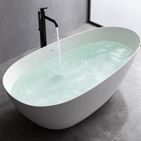Bañera ovalada independiente de resina de piedra de superficie sólida de 67 pulgadas, color blanco mate, con rebosadero.